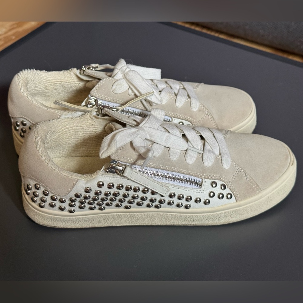 Cream Studded‎ Low-Top Sneakers with Suede Finish - Picture 5 of 9